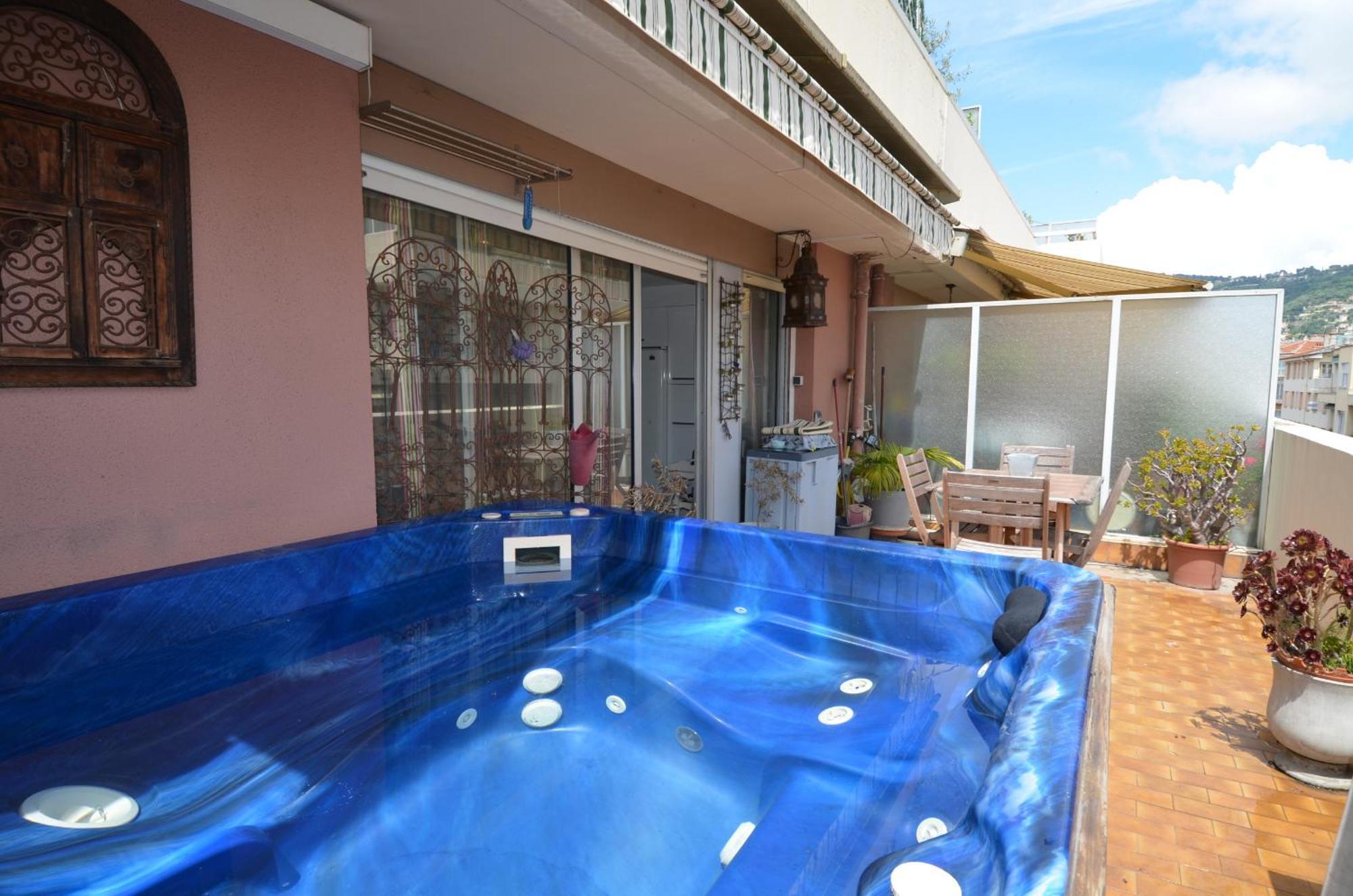 Siena - Appartement 6 Personnes Avec Terrasse Et Jacuzzi Plein Coeur Centre-Ville Quartier Du Port De Nice Exterior photo